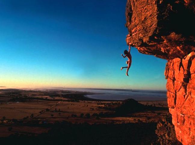 realestatedemands | Watch Rock Climbers at Mount Arapiles: Observe climbers at Mount Arapiles